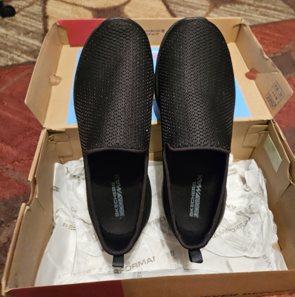 Skechers Womens 10 Black Go Walk Joy Shoes.  Flexable Traction Outer Soles - Picture 13 of 15
